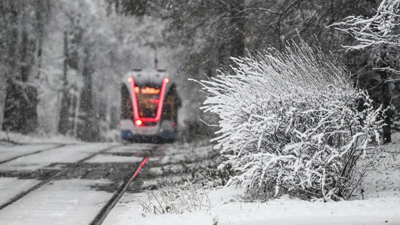 В Москве непрерывно устраняют последствия снегопада
